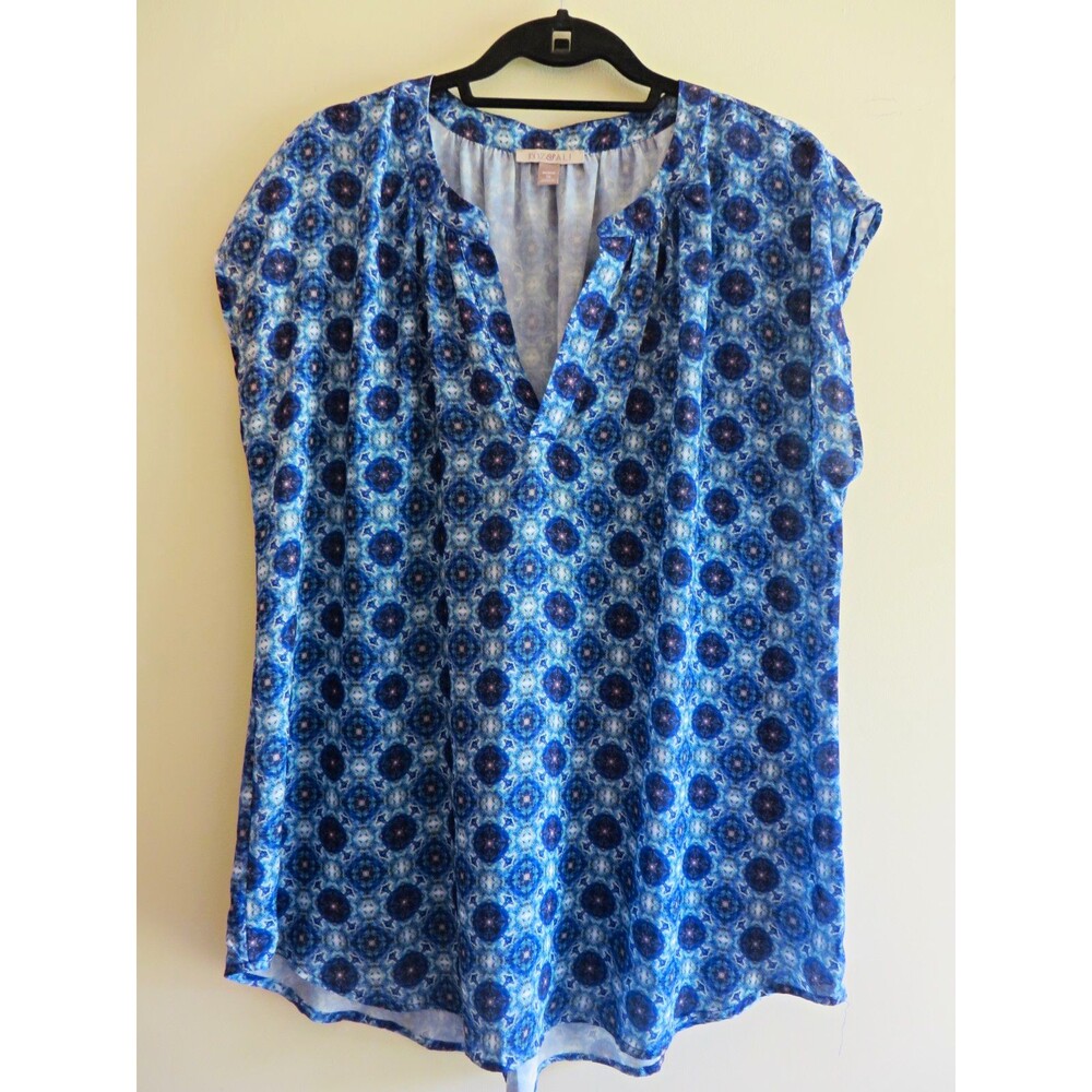 Roz & Ali Women's Plus 1X Blue Geometric Sleeveless V-Neck Pullover Blouse